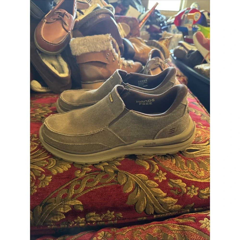 Skechers Men's Slip-Ons Size 11  Relaxed Fit Casual Shoes